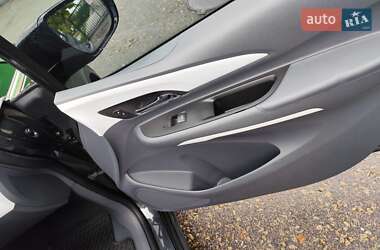 Хэтчбек Chevrolet Bolt EV 2019 в 