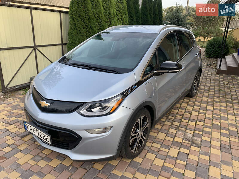 Хетчбек Chevrolet Bolt EV 2017 в 