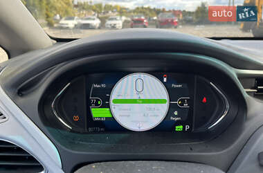 Хетчбек Chevrolet Bolt EV 2017 в 