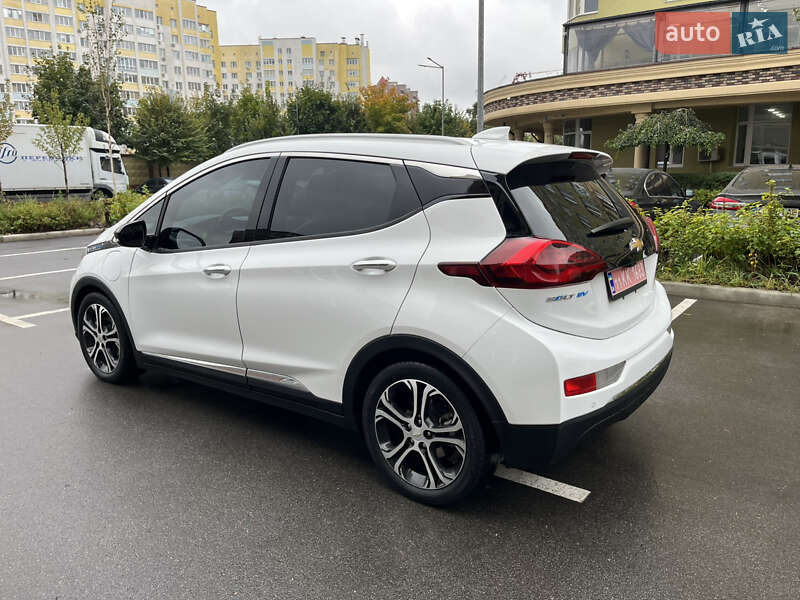 Хэтчбек Chevrolet Bolt EV 2018 в Киеве