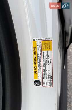 Хэтчбек Chevrolet Bolt EV 2017 в 