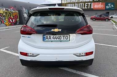 Хэтчбек Chevrolet Bolt EV 2017 в 