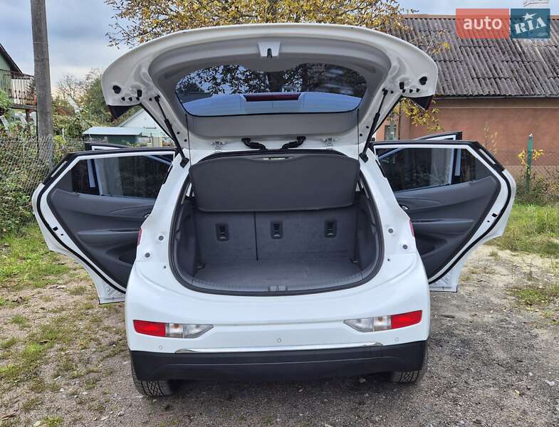 Хэтчбек Chevrolet Bolt EV 2020 в Львове фото 2 Хэтчбек Chevrolet Bolt EV 2020 в Львове