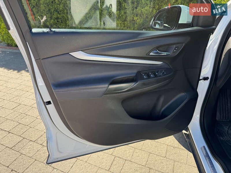 Хэтчбек Chevrolet Bolt EV 2022 в Стрые
