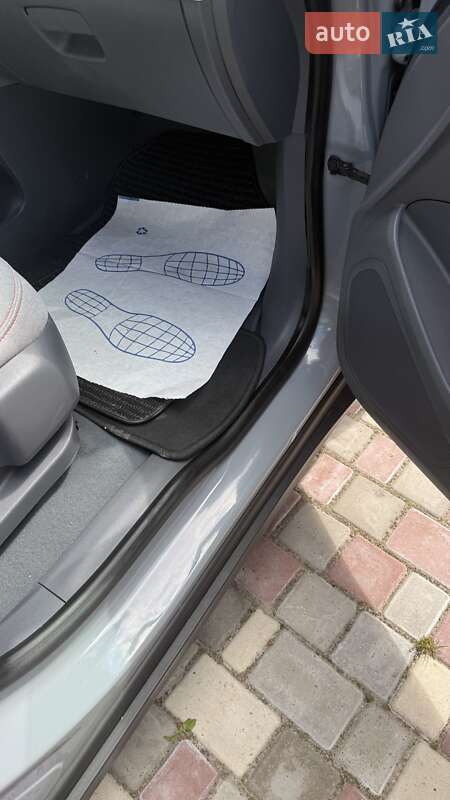 Хэтчбек Chevrolet Bolt EV 2019 в Дрогобыче