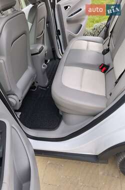 Хэтчбек Chevrolet Bolt EV 2017 в 