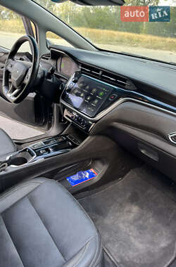 Хетчбек Chevrolet Bolt EV 2023 в  фото 21 Хетчбек Chevrolet Bolt EV 2023 в