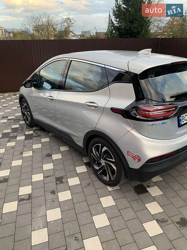 Хэтчбек Chevrolet Bolt EV 2023 в Золочеве фото 10 Хэтчбек Chevrolet Bolt EV 2023 в Золочеве
