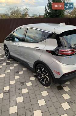 Хэтчбек Chevrolet Bolt EV 2023 в 