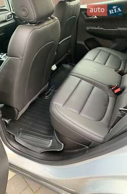 Хэтчбек Chevrolet Bolt EV 2023 в 