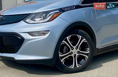 Хетчбек Chevrolet Bolt EV 2017 в 