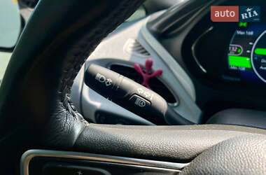 Хетчбек Chevrolet Bolt EV 2017 в 