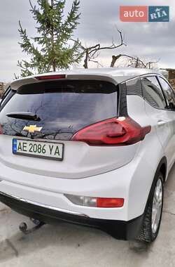 Хетчбек Chevrolet Bolt EV 2018 в  фото 4 Хетчбек Chevrolet Bolt EV 2018 в