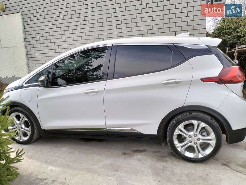 Хэтчбек Chevrolet Bolt EV 2018 в Днепре фото 6 Хэтчбек Chevrolet Bolt EV 2018 в Днепре