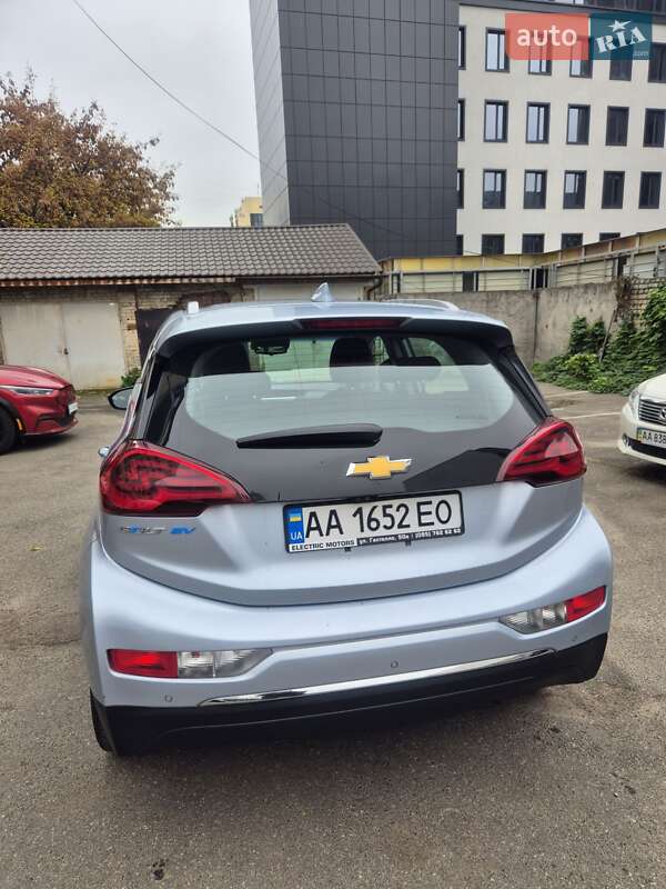 Хэтчбек Chevrolet Bolt EV 2017 в Киеве фото 6 Хэтчбек Chevrolet Bolt EV 2017 в Киеве