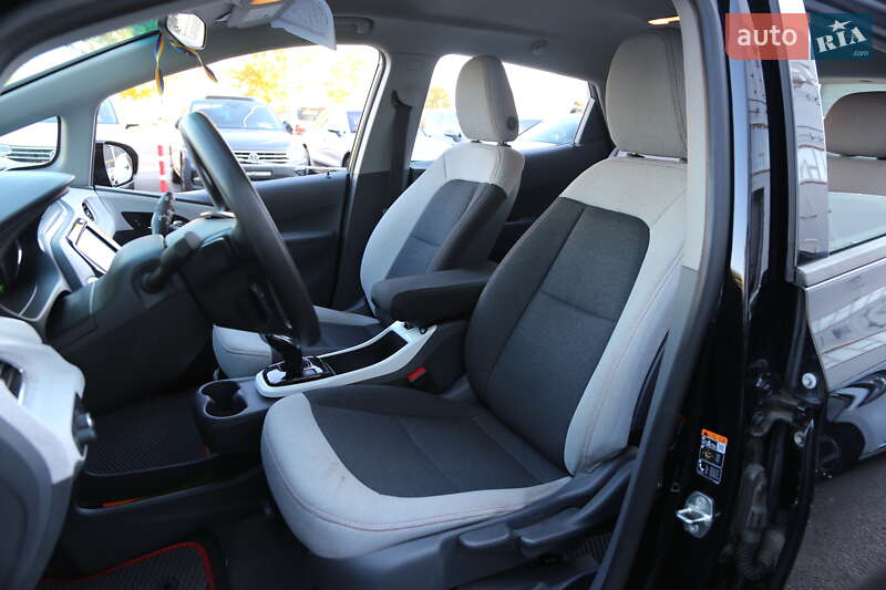 Хэтчбек Chevrolet Bolt EV 2018 в Киеве