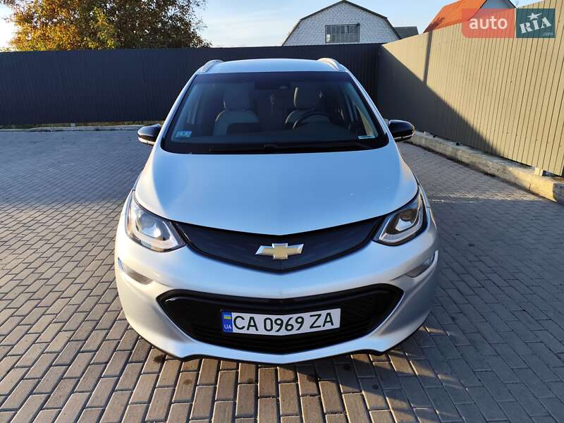 Хетчбек Chevrolet Bolt EV 2017 в Черкасах фото Хетчбек Chevrolet Bolt EV 2017 в Черкасах