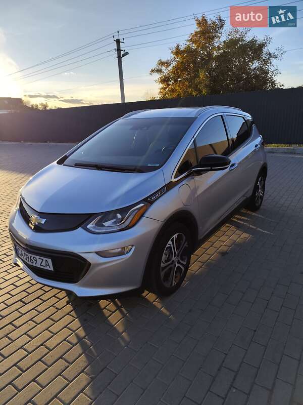 Хетчбек Chevrolet Bolt EV 2017 в Черкасах фото 7 Хетчбек Chevrolet Bolt EV 2017 в Черкасах