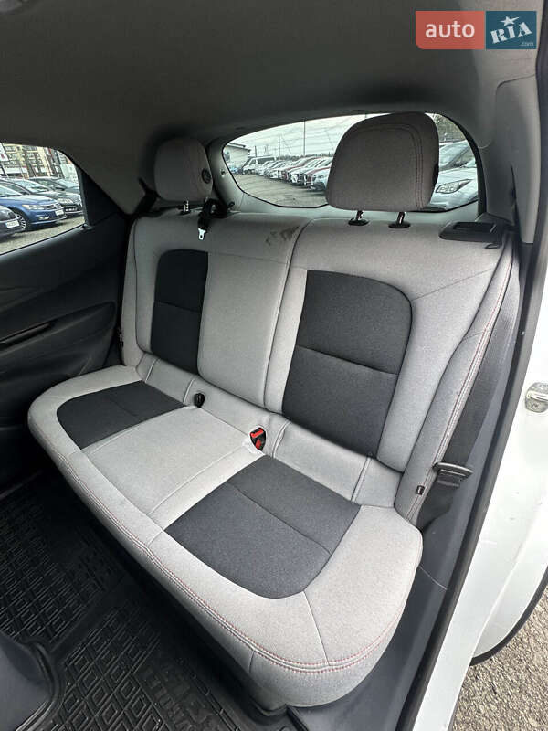 Хетчбек Chevrolet Bolt EV 2018 в Білогородці фото 16 Хетчбек Chevrolet Bolt EV 2018 в Білогородці
