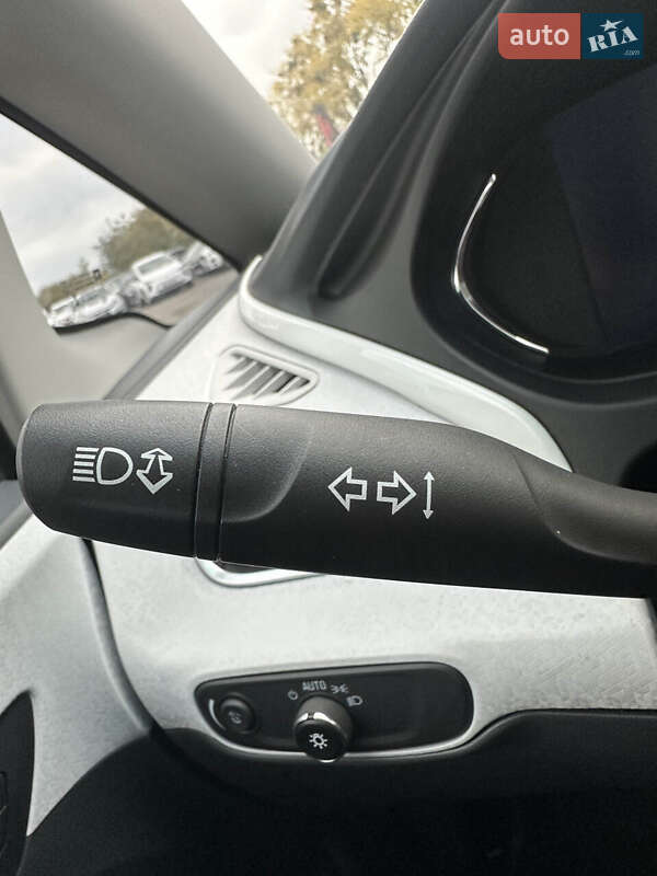 Хетчбек Chevrolet Bolt EV 2018 в Білогородці фото 36 Хетчбек Chevrolet Bolt EV 2018 в Білогородці