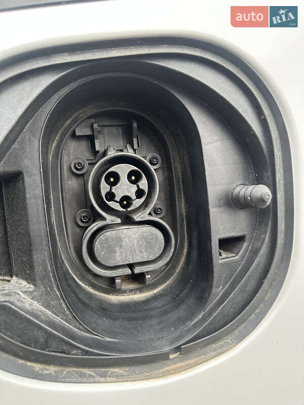 Хетчбек Chevrolet Bolt EV 2018 в Білогородці фото 41 Хетчбек Chevrolet Bolt EV 2018 в Білогородці