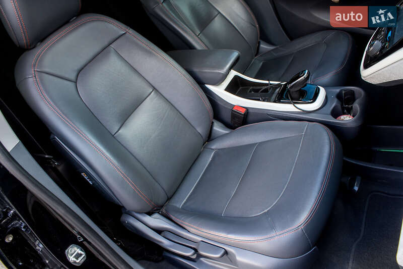 Хэтчбек Chevrolet Bolt EV 2020 в Львове