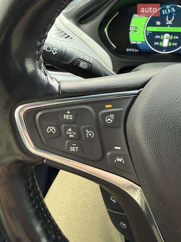 Хэтчбек Chevrolet Bolt EV 2019 в Львове