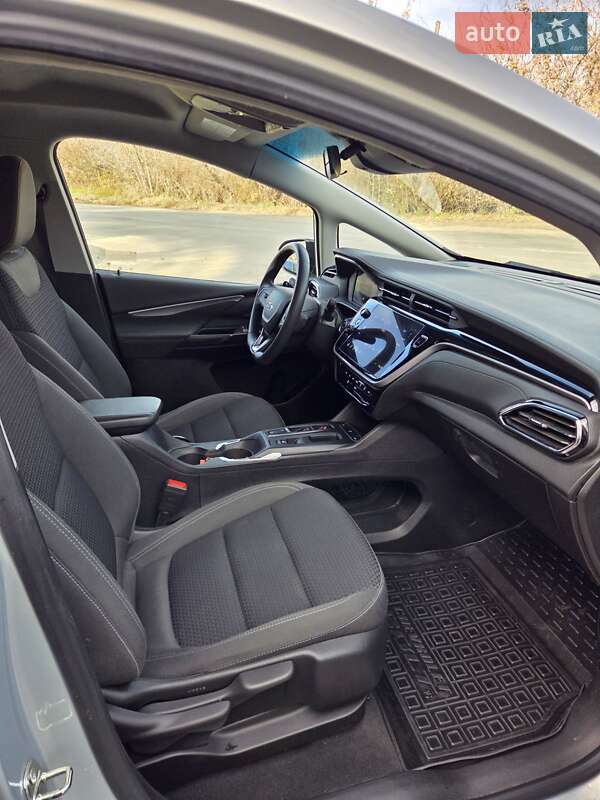 Хэтчбек Chevrolet Bolt EV 2023 в Виннице фото 28 Хэтчбек Chevrolet Bolt EV 2023 в Виннице