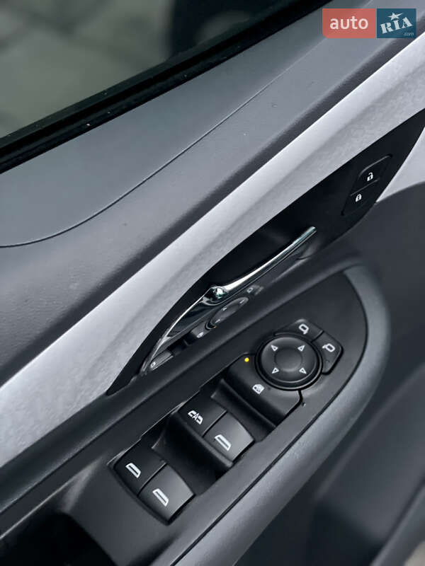 Хэтчбек Chevrolet Bolt EV 2021 в Львове фото 20 Хэтчбек Chevrolet Bolt EV 2021 в Львове