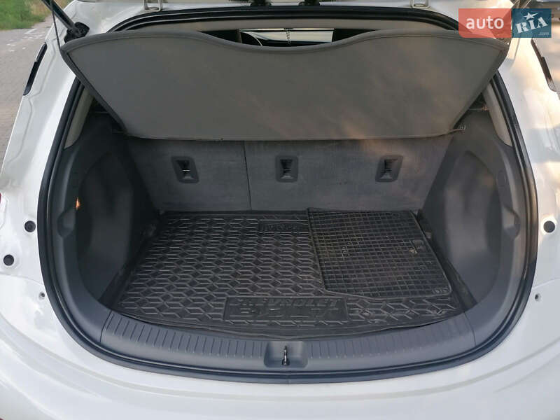 Хетчбек Chevrolet Bolt EV 2020 в Києві