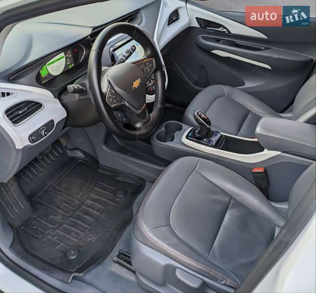 Хэтчбек Chevrolet Bolt EV 2017 в Запорожье