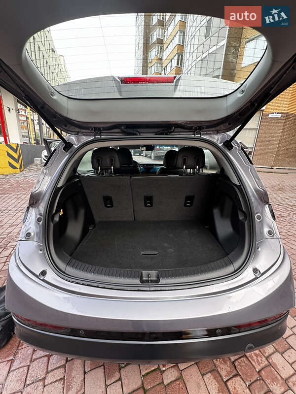Хетчбек Chevrolet Bolt EV 2023 в Хмельницькому фото 11 Хетчбек Chevrolet Bolt EV 2023 в Хмельницькому