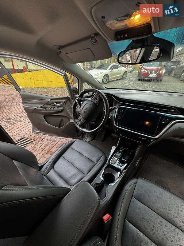 Хетчбек Chevrolet Bolt EV 2023 в Хмельницькому фото 15 Хетчбек Chevrolet Bolt EV 2023 в Хмельницькому