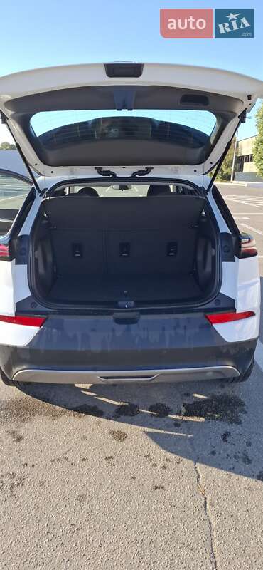 Хетчбек Chevrolet Bolt EV 2023 в Полтаві фото 8 Хетчбек Chevrolet Bolt EV 2023 в Полтаві