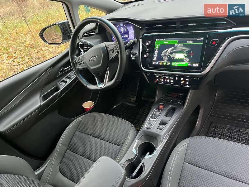 Хэтчбек Chevrolet Bolt EV 2023 в Киеве