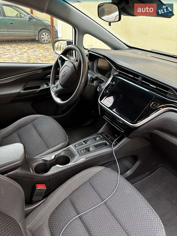 Хэтчбек Chevrolet Bolt EV 2023 в Киеве