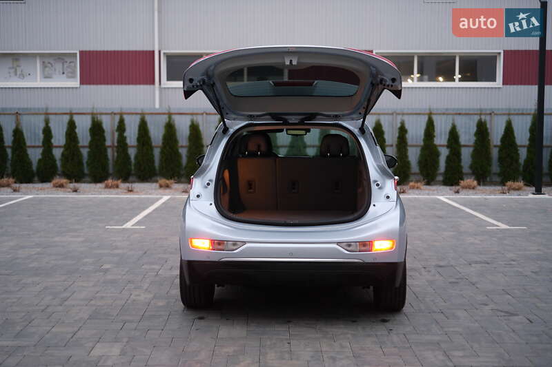 Хэтчбек Chevrolet Bolt EV 2017 в Луцке фото 9 Хэтчбек Chevrolet Bolt EV 2017 в Луцке