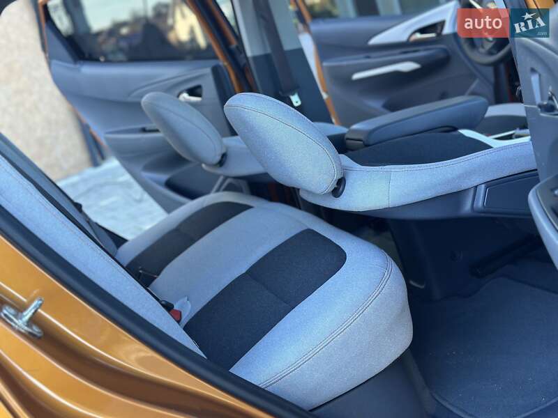 Хэтчбек Chevrolet Bolt EV 2017 в Трускавце