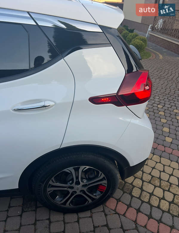 Хетчбек Chevrolet Bolt EV 2017 в Львові