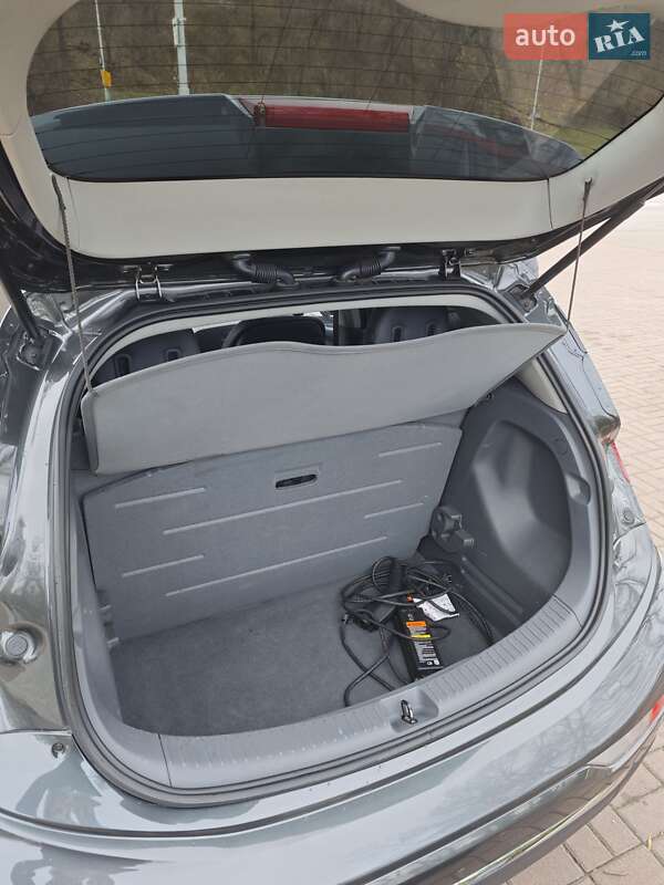 Хэтчбек Chevrolet Bolt EV 2017 в Киеве фото 10 Хэтчбек Chevrolet Bolt EV 2017 в Киеве