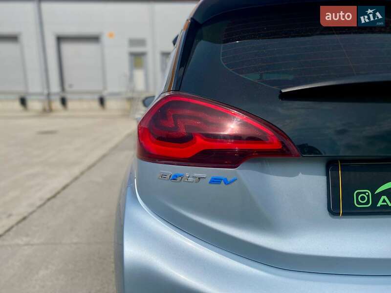 Хетчбек Chevrolet Bolt EV 2017 в Києві