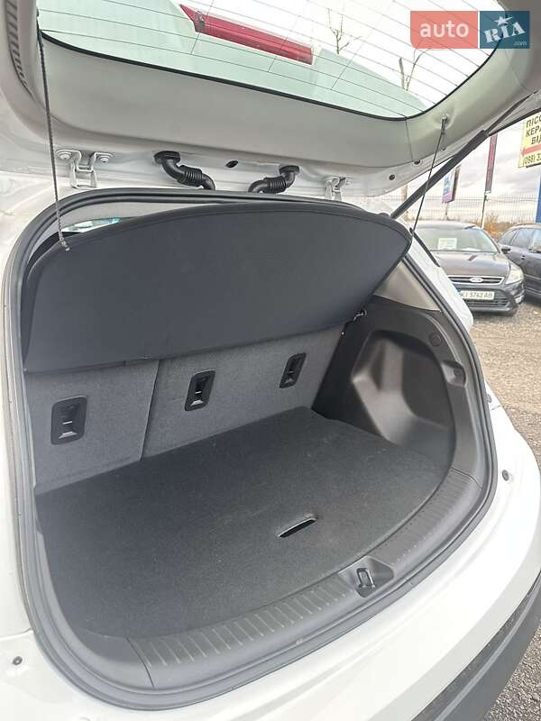 Хэтчбек Chevrolet Bolt EV 2022 в Белогородке фото 16 Хэтчбек Chevrolet Bolt EV 2022 в Белогородке