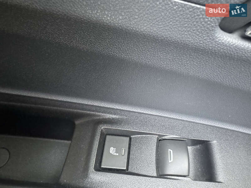 Хетчбек Chevrolet Bolt EV 2017 в Дніпрі