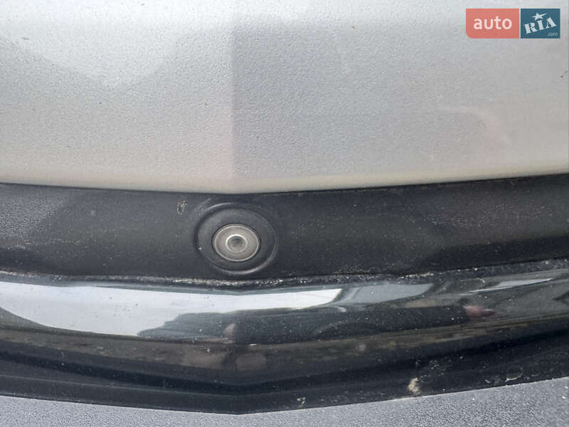 Хетчбек Chevrolet Bolt EV 2017 в Дніпрі