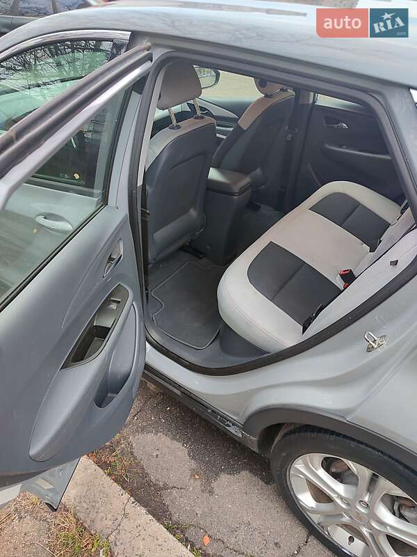 Хетчбек Chevrolet Bolt EV 2018 в Києві