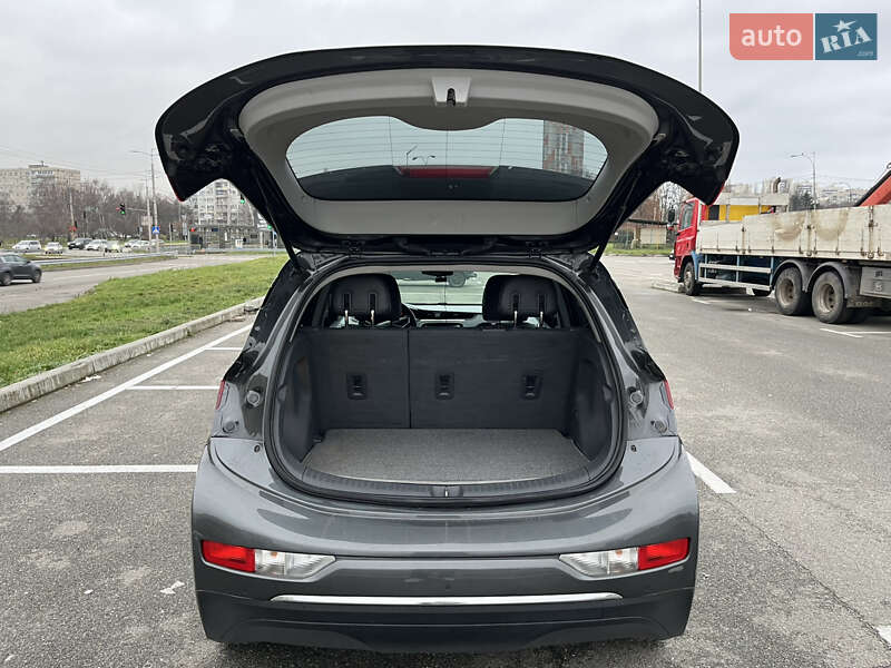 Хэтчбек Chevrolet Bolt EV 2016 в Киеве