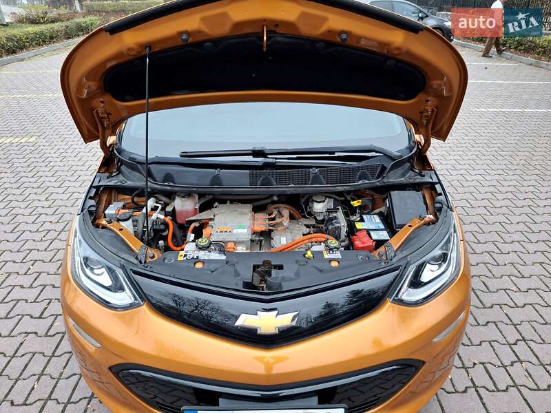 Хетчбек Chevrolet Bolt EV 2016 в Миргороді