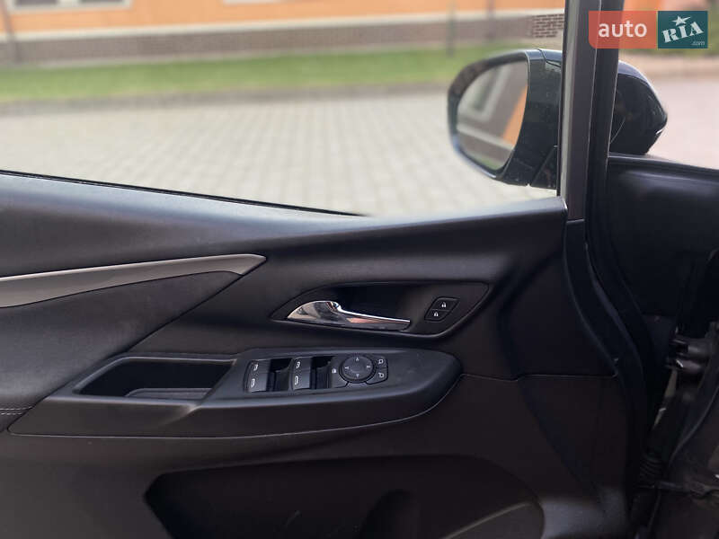 Хетчбек Chevrolet Bolt EV 2023 в Києві фото 14 Хетчбек Chevrolet Bolt EV 2023 в Києві