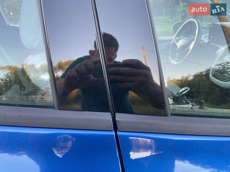 Хетчбек Chevrolet Bolt EV 2019 в Кременчуці