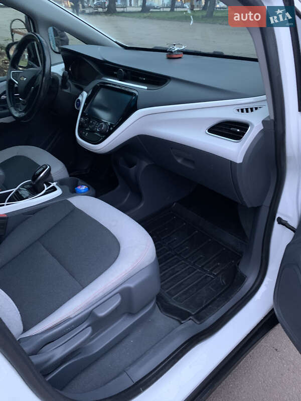Хэтчбек Chevrolet Bolt EV 2017 в Коростене